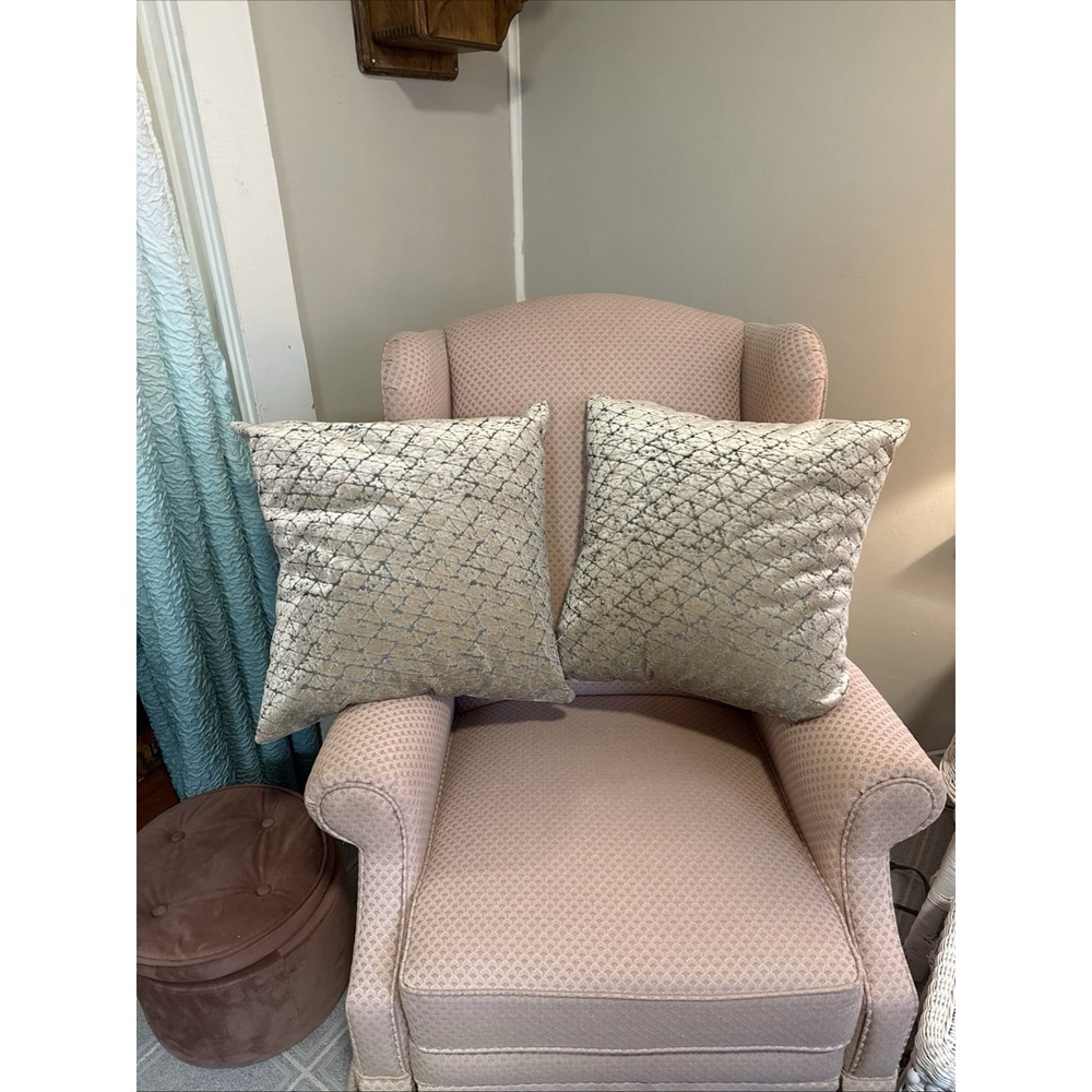 2 Elie Tahari Home Large Throw Pillows 20"Sq Beige/Gray Crush Ornate Design.